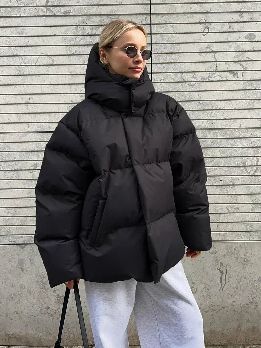 Quilted coat with a hood | PIPA-AV COAT